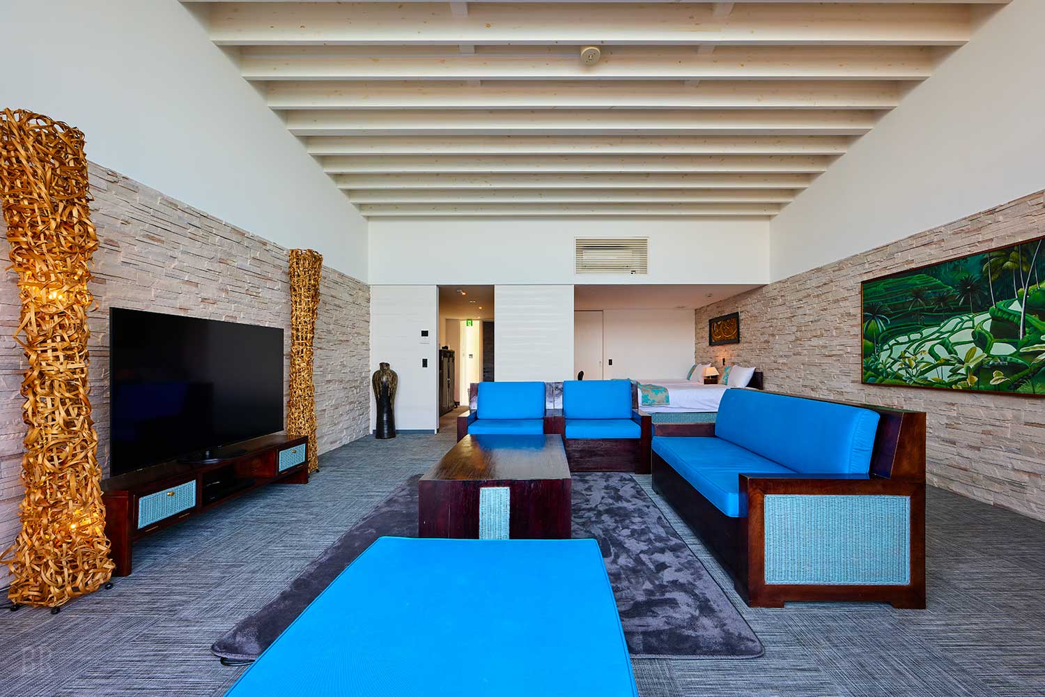 Lusso
■ Villa ■