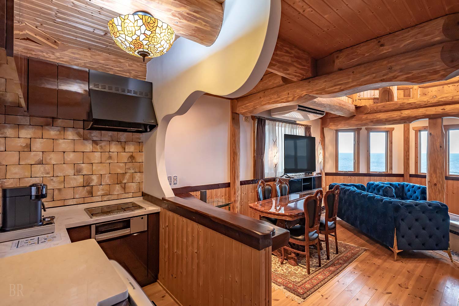 Vis-à-Vis
■ Suite Cottage 豪華套房小木屋 ■