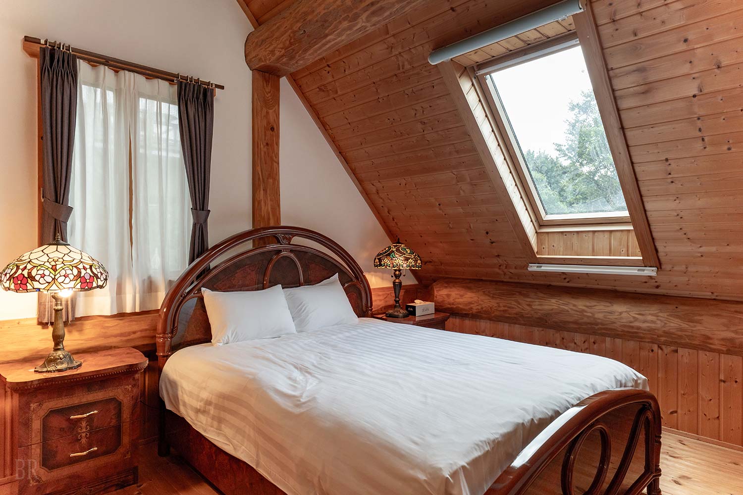 Vis-à-Vis
■ Suite Cottage 豪華套房小木屋 ■