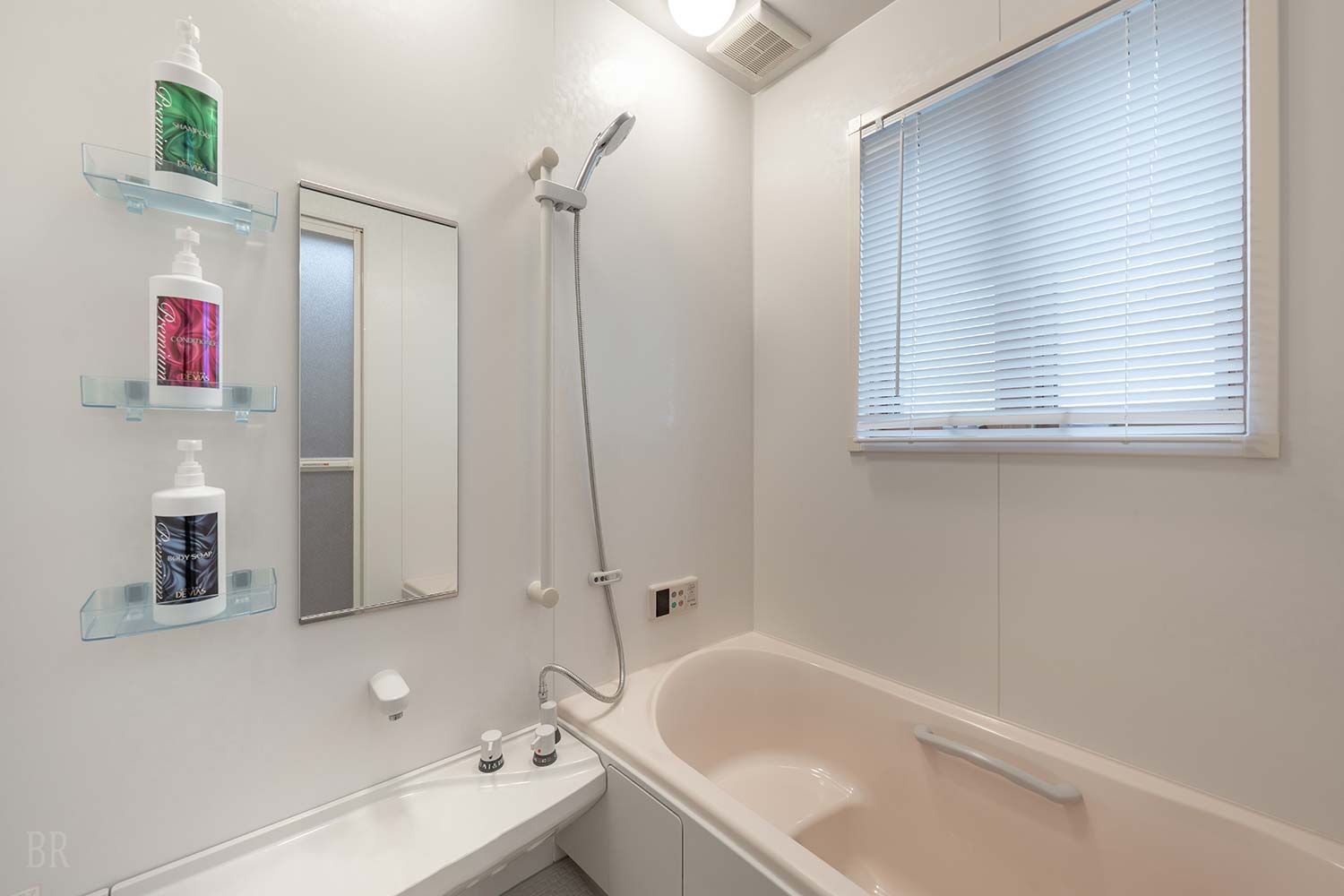 Vis-à-Vis
■ Suite Cottage 豪華套房小木屋 ■